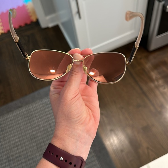 Women’s Burberry sunglasses BE3080 brown mirror rose gold aviators 😎 - Picture 7 of 14